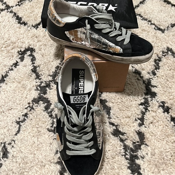 Golden Goose Super Star Sneakers - Picture 2 of 5
